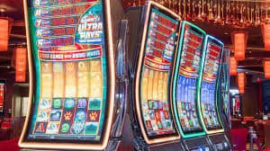 Live Casino và slot online trên nền tảng aeae888